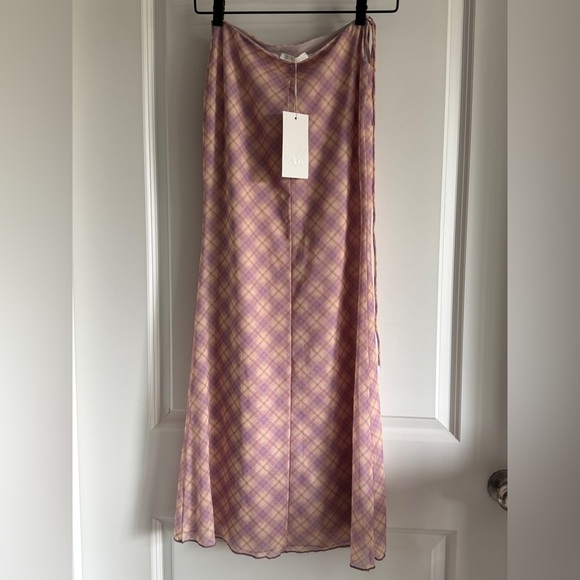 Zara Pink Checkered Maxi skirt and Flared Sleeves top - Picture 10 of 10